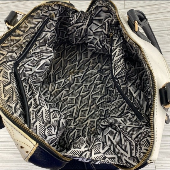 Marc New York Andrew Marc Handbag w/ White Perforated Vinyl Lace - Picture 9 of 12